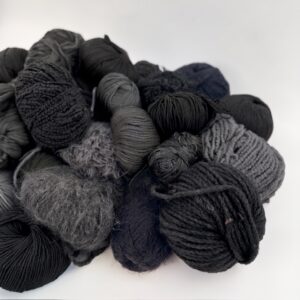 #StoppaGarnsvinn Garnpaket - nystan (750 g) Sort Mix